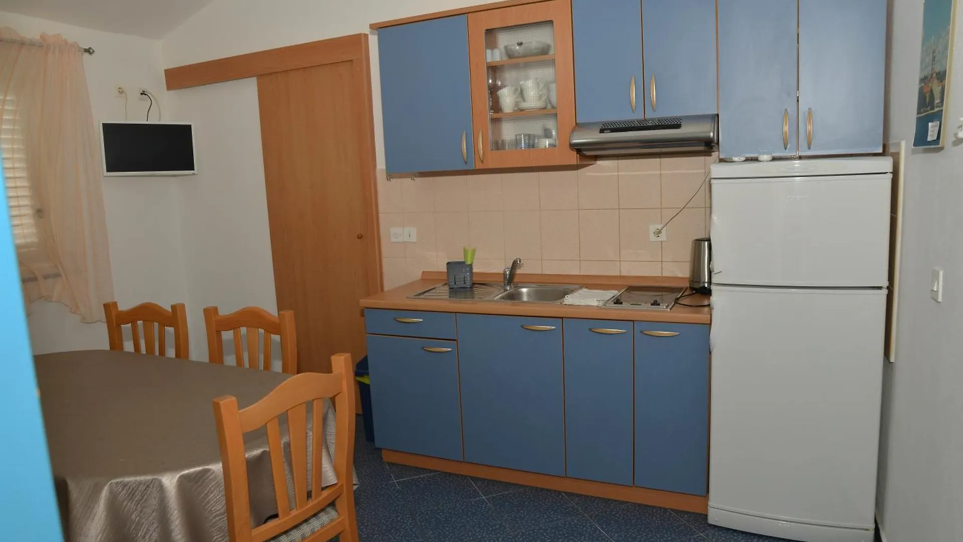 Apartments Lonic Kukljica