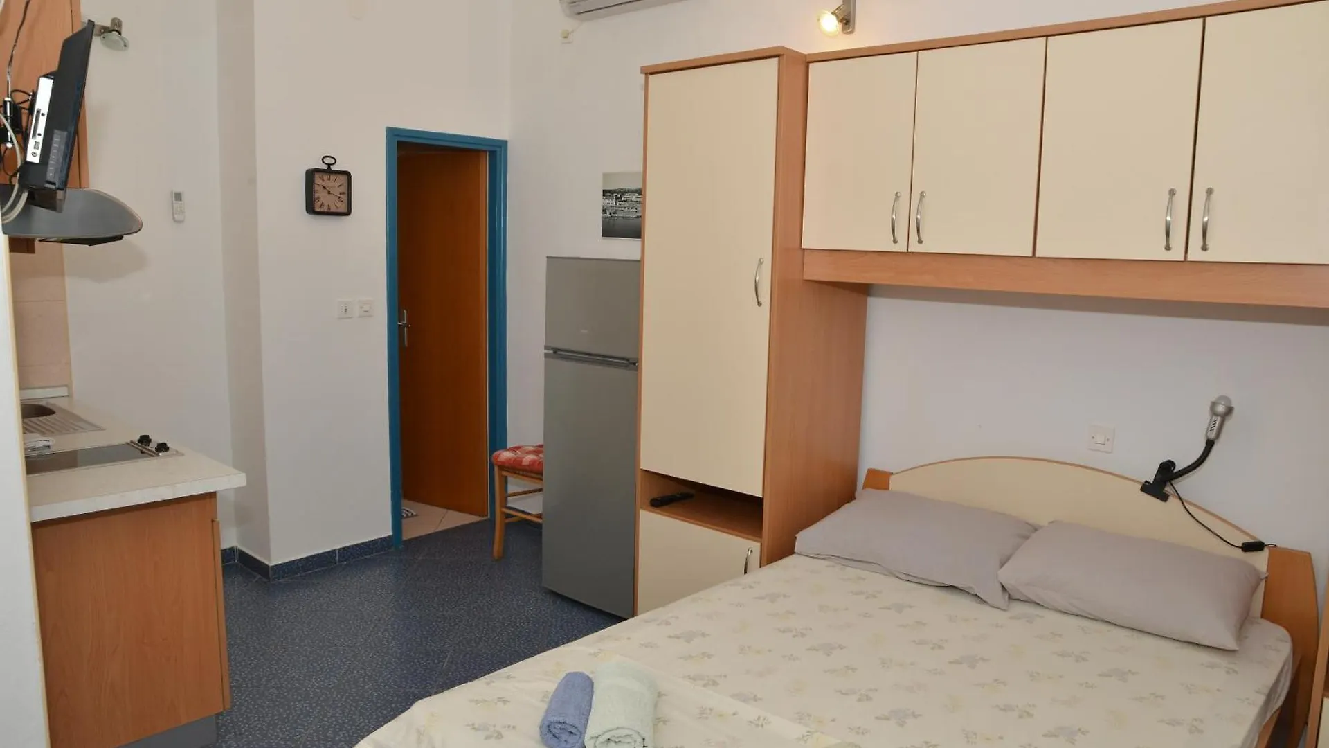 Apartments Lonic Kukljica