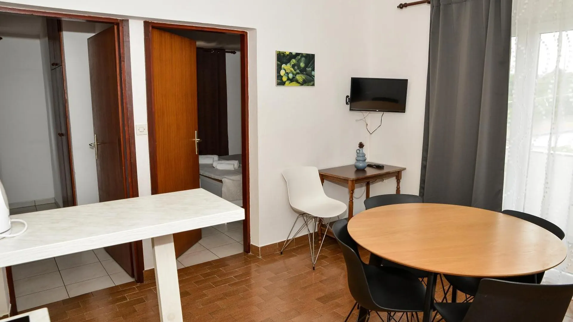 Apartments Lonic Kukljica Croatia