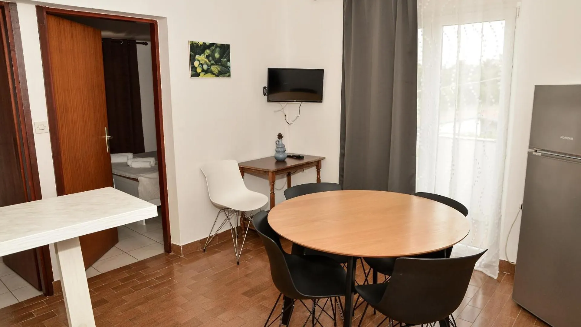 Apartments Lonic Kukljica