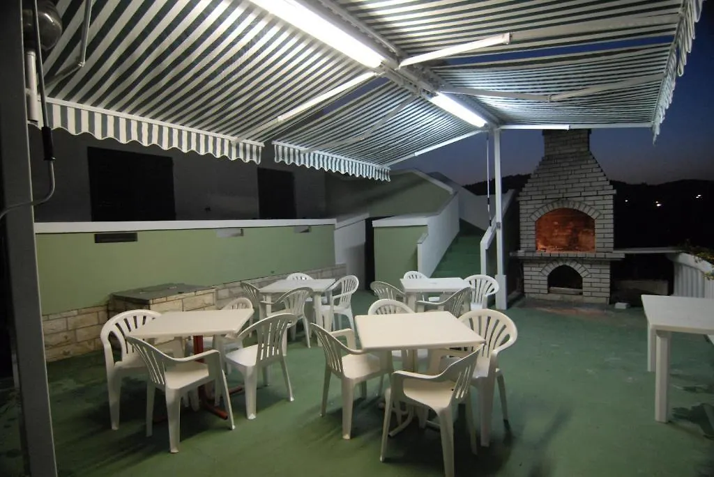 Apartments Lonic Kukljica 0*,  Croatia