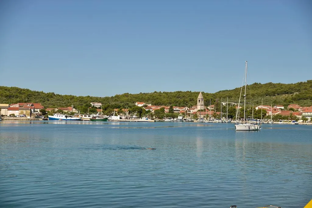 Apartments Lonic Kukljica Croatia