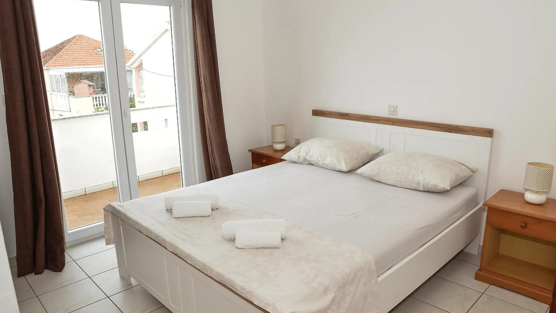 Apartments Lonic