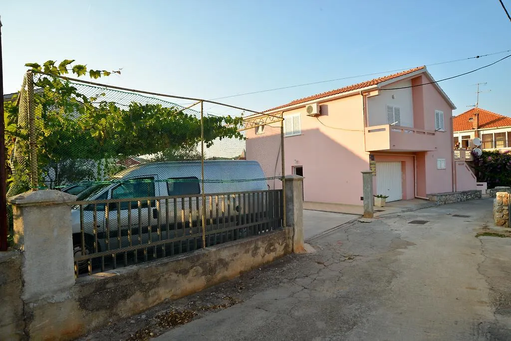 Apartments Lonic